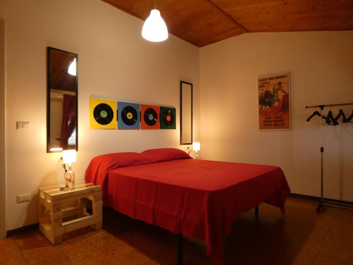 Holiday House Santa Severina Esterno foto